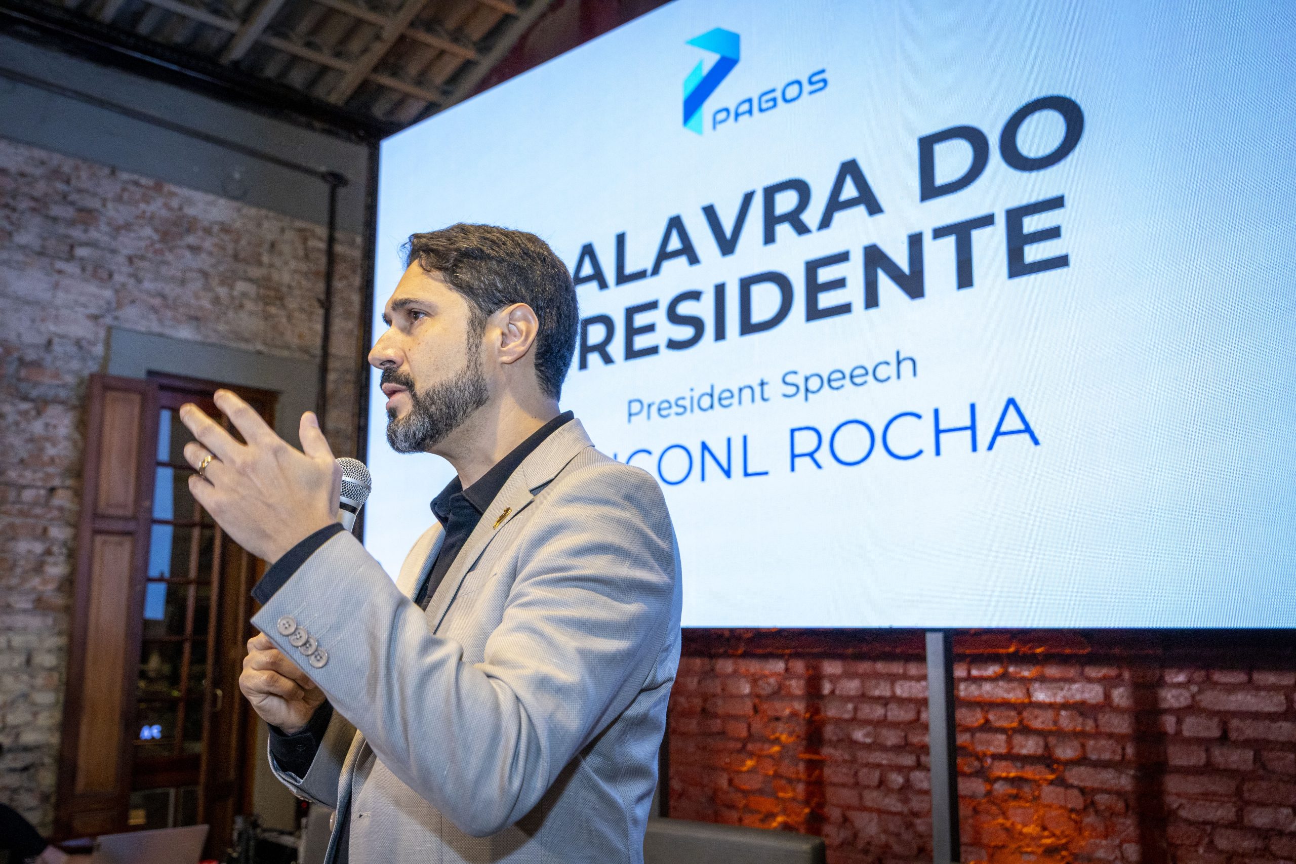Fintechs celebram nova regulação: “é um privilégio, não um peso”, diz Presidente da PAGOS.org.br