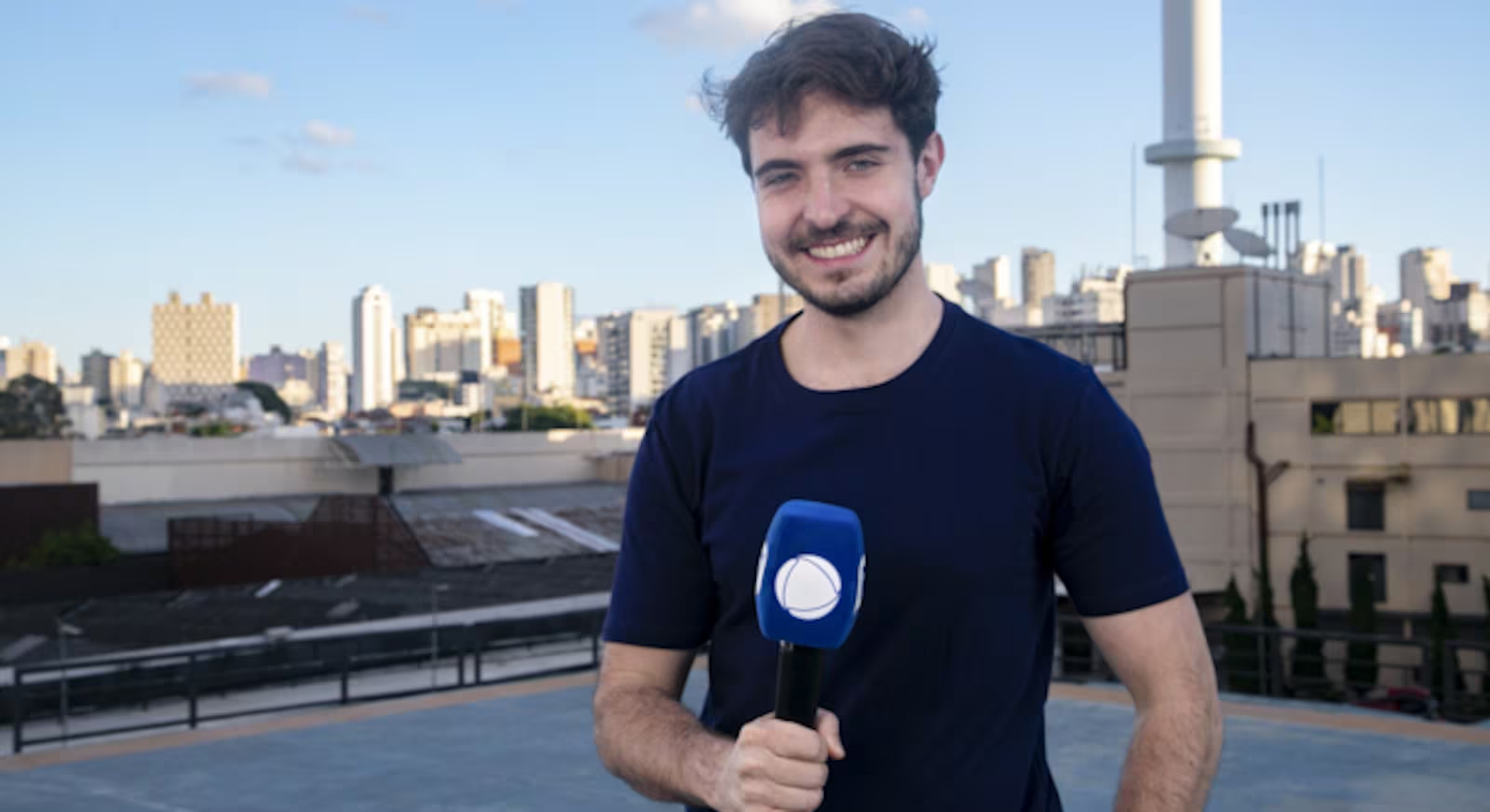 RECORD renova contrato com João Augusto Liberato e anuncia novo quadro no Domingo Espetacular